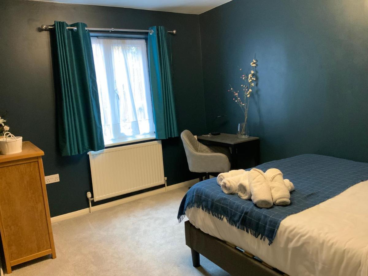 2 Bedroom Apartment Near Southfields Лондон Екстериор снимка