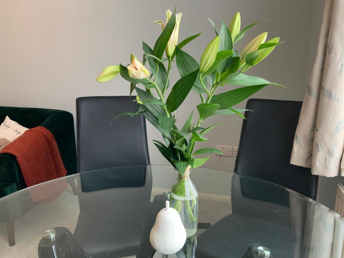 2 Bedroom Apartment Near Southfields Лондон Екстериор снимка